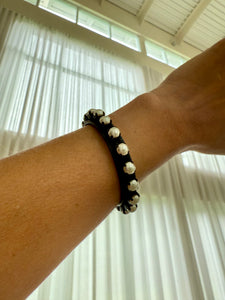KELLY CUFF WITH PEARLS